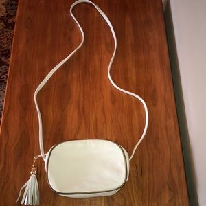 Jennifer Moore small purse white with gold piping